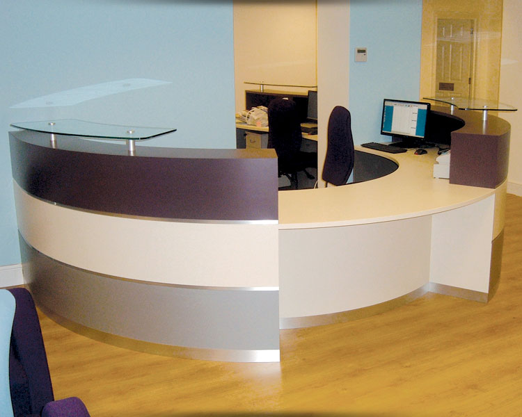 Circular tri-colour reception counter.